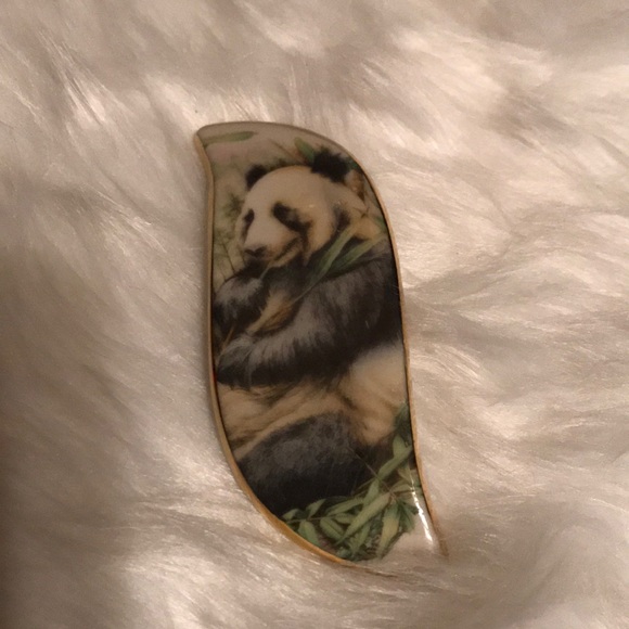 Jewelry - Panda Pin. NWOT